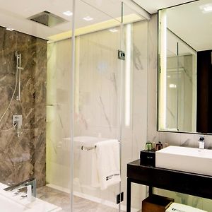 Chambre Club Lit King-Size